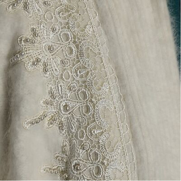 Vintage Adore Women's cream angora rabbit fur embroidered pearl detail Coat Sz M - Picture 3 of 11